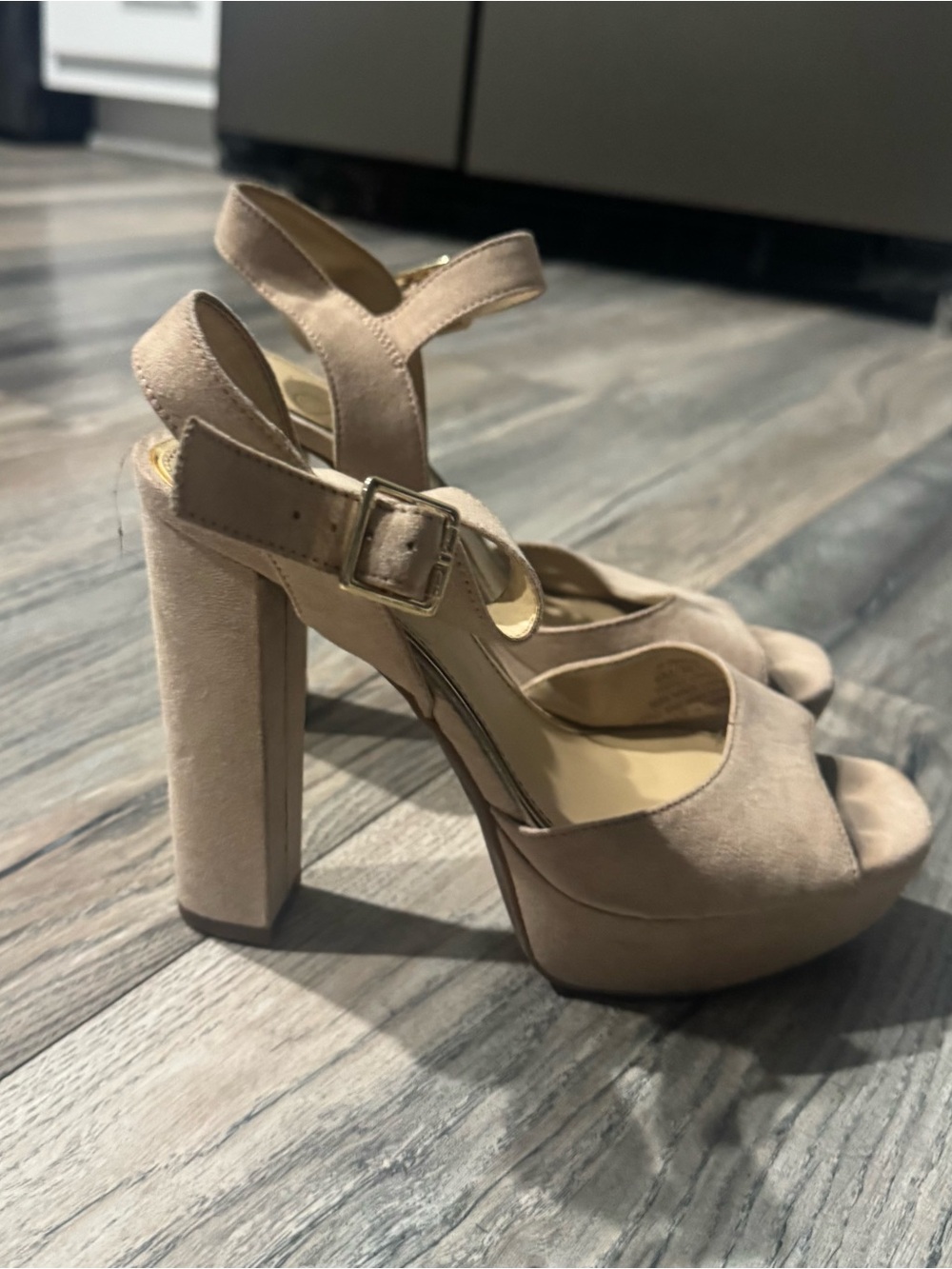 Jessica Simpson Nude Suede Platform Ankle-Strap Heels